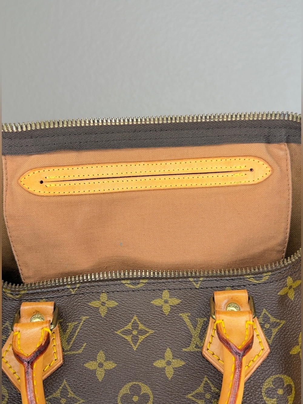 Louis Vuitton Classic Speedy 35 Monogram Canvas Tote Handbag w Lock Key Dust Bag - Picture 8 of 13